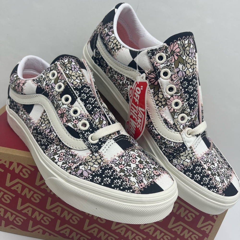 Vans WMNS Vans Old Skool
(Patchwork Floral) Marshmallow Sneakers 
VN0A38G19FY - Picture 11 of 16